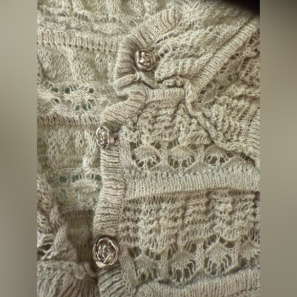 Free People NWT Gray Textured Knit Sweater - Picture 3 of 7